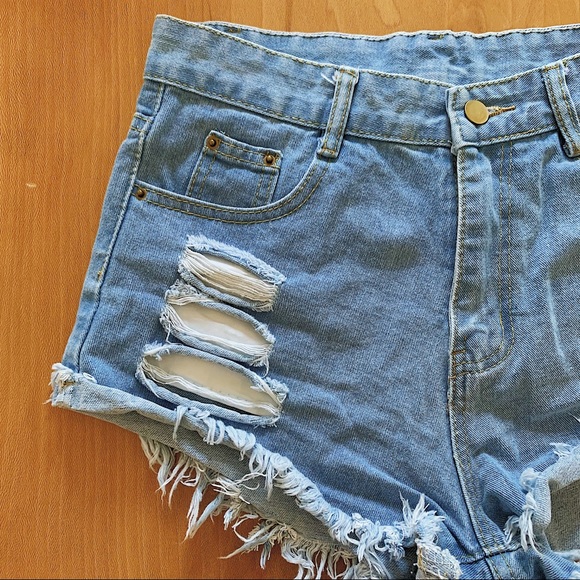 ✨ Distressed Denim High Waist Shorts - S/27 - Picture 4 of 11